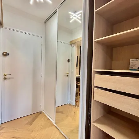 Renove Climatise 4 Voyageurs * مينتون