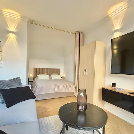 Renove Climatise 4 Voyageurs Menton