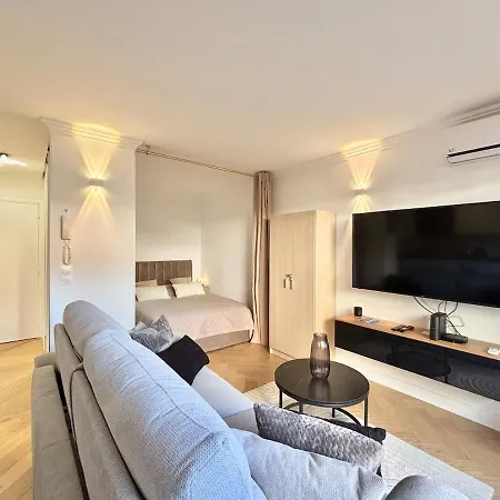 Renove Climatise 4 Voyageurs Menton