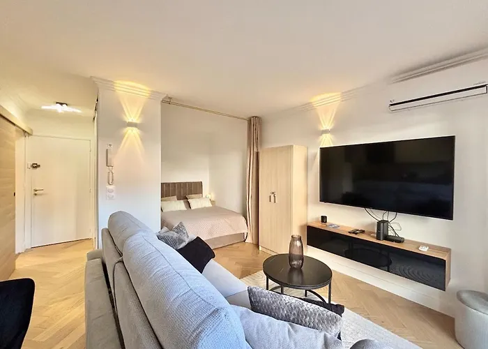 Renove Climatise 4 Voyageurs Menton